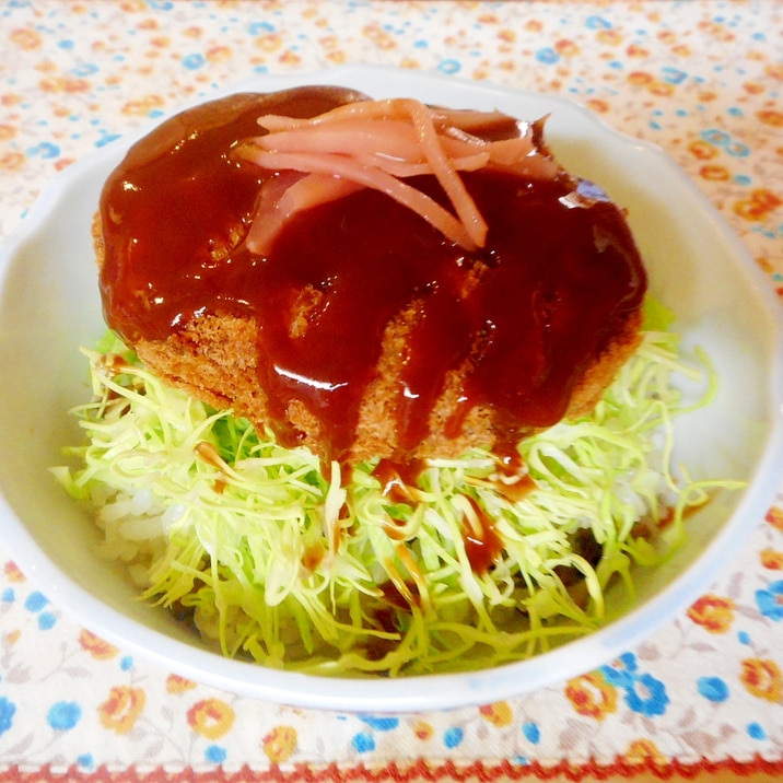 舞茸ご飯のソースメンチカツ丼